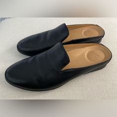 New Without Box. Smoke And Pet Free Home. Size 39. Wool Clogs, Chef Shoes, Black Leather Mules, Dansko Shoes, Professional Shoes, Black Slides, Brown Leather Shoes, Nursing Shoes, Leather Slide Sandals