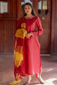 Shop for Juanita by Shubhda Maroon Pure Handwoven Chanderi Silk Kurta Set for Women Online at Aza Fashions Silk Kurta Set, Resham Embroidery, Gown With Dupatta, Cotton Anarkali, Gotta Work, Kurta Set For Women, Kurta Style, Chanderi Silk Saree, A Line Kurta