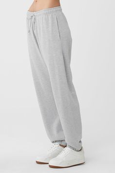 Cool down, warm up — the choice is yours with the Chill Sweatpant. Designed with ultra-soft, breathable French terry and a non-fuzzy, anti-cling interior, this lightweight bottom is made to hang or make moves. Classic cuffed bottoms, external drawcords and side-zippered pockets make this an everyday essential to wear on repeat. Soft, lightweight everyday sweatpant For working out and wearing out Designed & uniquely fit for every size Wear-tested by our in-house team for the perfect fit Navy Bag, Woman Back, Ballet Pink, Navy Shoes, Back Women, On Repeat, Alo Yoga, Knit Set, Black And Navy