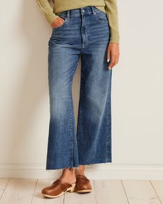 Channeling a distinctly Hepburn-esque kind of cool, these wide-leg, high-waist cropped jeans have a flattering habit of elongating the leg. High rise. Traditional five-pocket styling. Zip fly. Cropped; wide leg. 26 inch inseam. Cotton/Lycra or TENCEL Lyocell/cotton/Lycra. Women's wide leg high rise cropped jeans by DL1961. Spring Summer Mood Board, Girl Jeans, Batwing Top, Garnet Hill, Boho Retro, Wide Jeans, Wardrobe Inspiration, Casual Winter Outfits, Inspiration Fashion