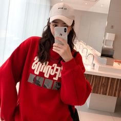 Welcome To Kukombo Official Store! Red Hoodie Women, Outfit Korean Style, Streetwear Winter, Outfit Korean, Crewneck Sweatshirt Women, Vintage Outfit, Hoodie Women, 90s Streetwear, Sweatshirt Women