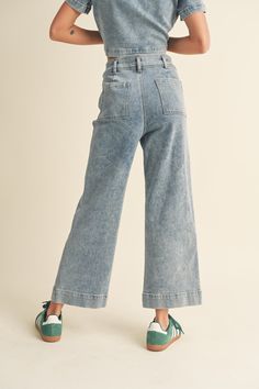 Expertly crafted from soft washed denim, these crop pants feature a beautiful light denim color that exudes effortless style. With a comfortable and lightweight fit, these pants are perfect for any occasion, making them a versatile addition to your wardrobe. Cropped Denim Pants, Denim Color, Curvy Jeans, Capri Blue, Curvy Dress, Crop Pants, Washed Denim, Colored Denim, Light Denim