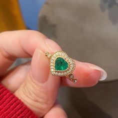 Emerald Ring Design, Victorian Green, Ring Cuts, Engagement Ring Cuts, Green Emerald, Emerald Ring, Antique Victorian, Ring Wedding, Solid 925 Sterling Silver