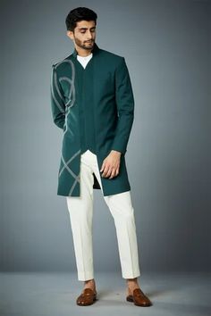 Shop for Gargee Designers Green Polyester Viper Embroidered Bandhgala Set for Men Online at Aza Fashions Stylish Kurta For Men, Sangeet Outfit For Men, Indowestern Outfits For Men, Embroidered Bandhgala, Blazer For Men Wedding, Indian Wedding Suits Men, Stylish Boy Clothes, Indian Wedding Clothes For Men, Men Styling