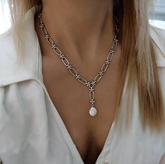 Silver Chunky Lariat Necklace Silver Lariat Pearl Necklace - Etsy Nail Jewellery, Pearl Necklace Silver, Chunky Silver Necklace, Lariat Necklace Silver, Silver Necklace Statement, Fall Jewelry, Necklace Statement, Outfit Look, Lariat Necklace