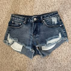 Never Worn To Big On Me Cute Denium Shorts, Cheap Mid-rise Y2k Jean Shorts, Y2k Mid-rise Medium Wash Jean Shorts, Y2k Medium Wash Mid-rise Jean Shorts, H&m Blue Jean Shorts, Obx Dr, Bday Wishlist, Jean Short, Preppy Fits