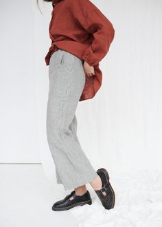 "DESCRIPTION Creating different casual outfits will be easy with this minimal and versatile pair of pants called Ocean. Be it a walk with a friend or a semi-formal meeting, the high-waisted Ocean pants will not let you down when paired with any kind of blouse or shirt. The topstitched elastic waistband, deep front pockets, and wide legs are the minimal details that can help you get the maximum. SIZING AND FIT This garment is true to size, and we recommend choosing the size you usually wear. If y Casual Pinstripe Linen Bottoms, Wide Linen Pants, Linen Culottes, Simple Linen, Linen Dress Summer, Pants Linen, Skirt With Buttons, Summer Linen, Womens Pants