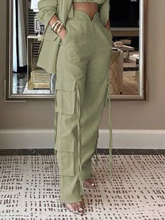 Hairstylist Fashion, Fit Cargo Pants, Pocket Stitching, Plain Pants, Cargo Pants Outfit, Elegante Casual, Stylish Pants, Green Pants, Type Of Pants