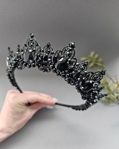 ❤ Beautiful black crystal bridal crown, gothic tiara for your special day! Black crown made of elegant black crystals and black jewelry wire. ❤ Gothic crown is the perfect wedding hair accessory for the bride. ❤ Perfect for brides and bridesmaids! It is a perfect way to add glamour and sparkles to your wedding updo. ❤ Handmade ❤ You are welcome with custom inquiries Black Swan Crown, Black Crystal Crown, Spooky Clothes, Evil Queen Crown, Black Crowns, Mafia Wedding, Gothic Tiara, Gothic Headpiece, Gothic Wedding Theme