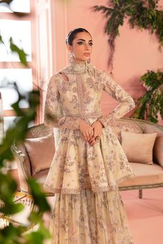 Short Frock With Sharara, Frock And Sharara, Shirt And Sharara, Valima Dress, Small Frocks, Mukesh Work, Shaadi Outfits, Bridal Sharara, White Anarkali