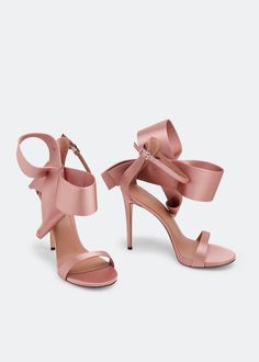 Elevate your style with these satin bridal shoes featuring an oversized bow and ankle strap. Exuding elegance, these heeled sandals are perfect for your special day.Occasion: Suitable for parties, attending festivals, red carpet shows, matching evening dresses, or street photography, cosplay, nightclubs, dance halls, attending events, etc. Color: burgundy, fluorescent green, apricot, white, red, blue, silver, blackMaterial: satinHeel type: StilettoHeel Height: Approximately 4.5 inches/115mmToes: openAdjustable ankle strap designExtra large bow decoration Feminine Evening Heels With Bow Straps, Luxury Heels With Bow Straps And Open Heel, Luxury Open Heel Heels With Bow Straps, Pink Open Heel Heels With Bow, Glamorous Heels With Bow Straps For Gala, Feminine Formal Heels With Bow Straps, Formal Feminine Heels With Bow Straps, Glamorous Gala Heels With Bow Straps, Glamorous Formal Heels With Bow Straps