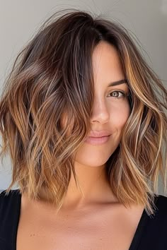 Long Bob Ombre in Braun: 59+ edle Farbübergänge - hairtastic.de Bob Hairstyles With Highlights, Balayage Brunette Short, Long Bob Ombre, Ombre Bob Hair, Midi Hair, Long Bob Balayage, Bob Ombre, Cute Wedding Hairstyles, Balayage Hair Caramel