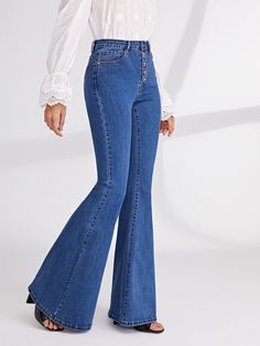 Flare Jeans Style, Fashion Trousers, Modest Casual Outfits, Western Wear Outfits, Everyday Fashion Outfits, Flare Leg Pants, Denim Flares