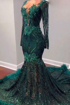 Prom Dresses Black Women Long Sleeve, Wedding Dress Emerald Green, Emarld Green Prom Dresses, Money Green Prom Dress, Green And Gold Dress Prom, Long Sleeve Prom Dress Black Women, Dark Green Wedding Dresses, Emerald Green And Black Wedding Dress, Prom Wedding Dress