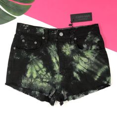 Nwt Carmar Denim Titania Tie Dye Green Black Cutoff Jean Shorts Purchased From Lf. 26 These Carmar “Titania” Cutoff Shorts Are Perfect For Festivals, Concerts, Coachella, Etc. It Features A Black And Green Tie Dye Pattern And Button Fly. Five Pockets. Cut Off Raw Hem. Brand New With Tag. Length: 11” Thank You For Shopping With Girlyoh! Instagram: @Girlyoh @Girlyohgoodies Edgy Dark Wash Bottoms For Summer, Green Fitted Cutoff Bottoms, Fitted Green Cutoff Bottoms, Edgy Green Bottoms For Spring, Tie Dye Green, Destroyed Denim Shorts, Green Tie Dye, Cutoff Jean Shorts, Bleach Tie Dye