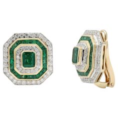 Earrings create a subtle beauty while showcasing the colors of the natural precious gemstones and illuminating diamonds making a statement. Octagon and square cut Emerald and Diamond Stud earrings in 18K gold. Embrace your look with these stunning pair of earrings suitable for any occasion to complete your outfit. PRODUCT DETAILS :- > Material - 18K Solid Yellow Gold > Gemstone - Emerald > Gemstone shape - Octagon, Square > Gemstone Weight - 2.87 ct > Gemstone Pcs - 28 > Gemstone Size - 5 mm, 2 Emerald Diamond Studs, Baroque Wedding, Mens Diamond Jewelry, Crystal Cluster Earrings, Subtle Beauty, Stone Studs, Gemstone Studs, Emerald Earrings, Square Cut