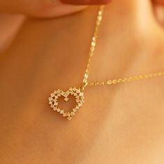 "Heart necklace / solid gold heart necklace / dainty moissanite necklace / minimalist love necklace / yellow gold moissanite heart pendant SKU: Ins028 Materials: Solid Yellow Gold, Solid Rose gold, Solid White gold, Platinum Length = 16/17/18/19/20inches (If you need another length to feel free to ask). Stone Type: Moissanite Stone Size: Can be customized If you have any additional questions about this necklace, just hit the \"Message Seller\" and we will get back you within a few hours. Be sure Heart Minimalist, Dainty Style, Moissanite Necklace, Rose Gold Chain, Gold Heart Necklace, Moissanite Jewelry, Necklace Minimalist, Bridal Bands, Bridal Ring Set