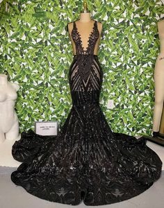 Elegant Black Backless Mermaid Dress, Black Mermaid Dress For Wedding And Prom Season, Black Mermaid Dress For Wedding And Prom, Black V-neck Gown With Sweep Train, Black Backless Mermaid Evening Dress, Black Backless Mermaid Dress For Evening, Black Prom Evening Dress With Sweep Train, Black Gala Evening Dress With Sweep Train, Black V-neck Mermaid Dress For Prom