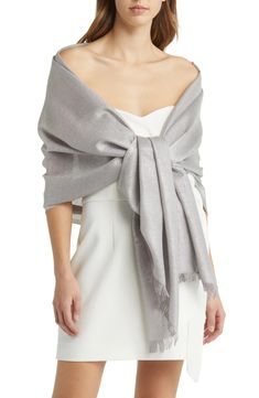 Nordstrom Metallic Lightweight Wrap | Nordstrom Shawl Over Dress, Scarf Outfit Summer, Shawl Outfit, Evening Shawls, Dress With Shawl, Cashmere Poncho, Over Dress, Scarf Outfit, Dresses Aesthetic