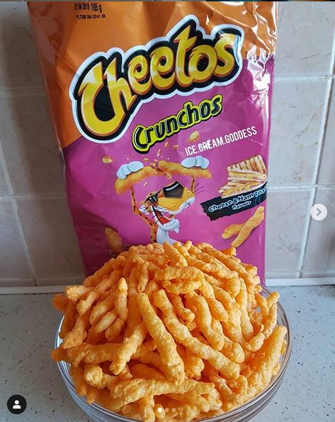 Cheetos crunchos Ham&Cheese toast. ➖➖➖➖ Omg i think this is my favourite cheetos flavour 😍😍😍 it literally tastes like ham& cheese toast. Also the texture is very crunchy. Perfect snack!  ( latvia) Cheetos Flavors, Cheetos Crunchy, Cheese Puffs, Movie Snacks, Cheese Toast, Ham Cheese, Multigrain, Cheese Flavor, Indian Snacks