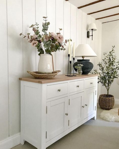 Farmhouse Sideboard Decor, Modern Country Interior, Sideboard Styling, Country Sideboard, Sideboard Decor, Farmhouse Sideboard, Modern Country Style, Bedroom Cabinets, White Sideboard