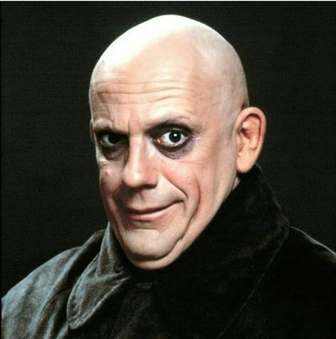 Uncle Fester.... Christopher Lloyd   The Addams Family Uncle Fester Costume, Addams Family Makeup, Fester Addams, Adams Family Costume, Family Costumes For 3, Addams Family Characters, Uncle Fester, Addams Family Musical, Addams Family Movie