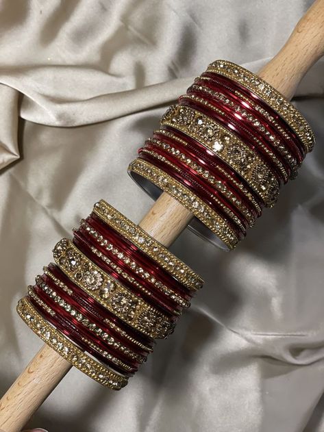 Beaded Wedding Jewelry, Designer Bangles, Wedding Jewelry Sets Bridal Jewellery, Colorful Bangles, Indian Bridal Jewelry Sets, Bridal Jewellery Design, Antique Jewellery Designs, Fancy Jewellery Designs, Thread Bangles