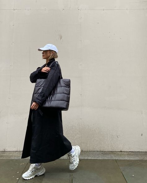 Puff Bag Outfit, Puffy Bag Outfit, Puffer Bag Aesthetic, Puffer Bag Outfit, Puff Aesthetic, Puffy Bag, Fits Inspiration, Puffer Bag, Cold Fashion