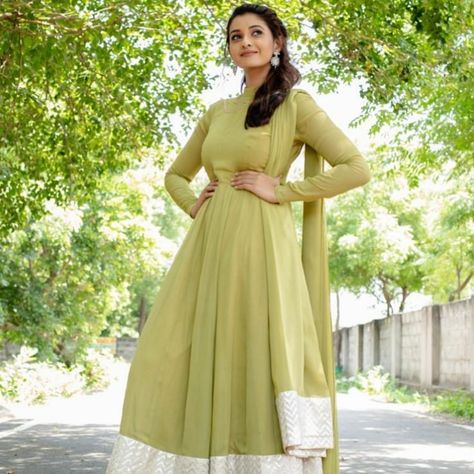 High Neck Anarkali, Full Sleeve Anarkali, Priya Bhavani Shankar, Green Anarkali, White Strappy Sandals, Latest Designer Sarees, Fish Tail Braid, Latest Outfits, Designer Sarees