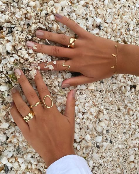 Danish Rings, Rings For Small Hands, Ring Inspo Jewelry, Feminine Rings, Wavy Ring, خواتم خطوبة, Rings Stack, Hand Jewelry Rings, Jewelry Stack