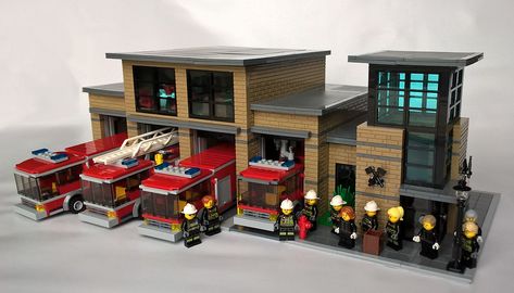 Lego Fire Station, Lego Ambulance, Lego City Fire Station, Lego City Fire Truck, Lego City Fire, Houses Minecraft, Minecraft Lego, Lego Fire, Lego City Police