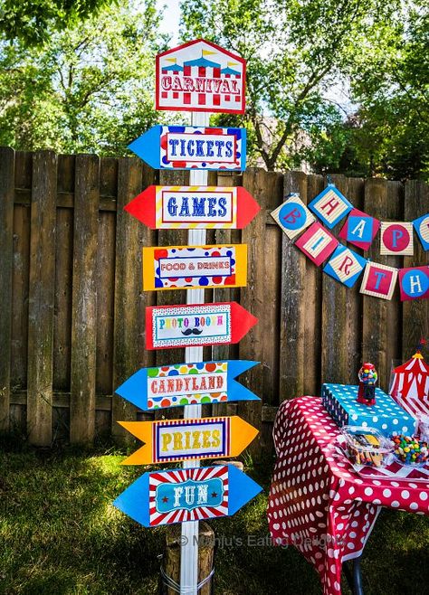 Directional sign board for Carnival themed birthday | Manju's Eating Delights Carnival Banner Ideas, Carnival Theme Decorations Ideas, Summer Carnival Aesthetic, State Fair Party, Amusement Park Sign, Carnival Banner, Retro Carnival, Retro Theme Party, Carnival Event