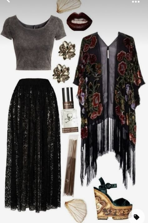 Mode Edgy, Witchy Outfits, Hippie Goth, Look Boho Chic, Mode Hippie, Estilo Hippie, Witch Fashion, Witchy Fashion, Mode Boho