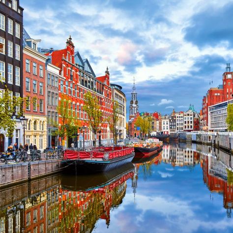 amsterdam canal Happy City, Amsterdam Canals, Amsterdam City, European Vacation, Landscape Poster, City Break, Best Cities, Best Vacations, Tourist Destinations