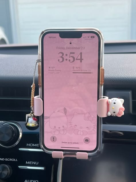 Pink Hello Kitty Car Interior, Hello Kitty Aesthetic Car, Korean Car Aesthetic, Hello Kitty Car Decorations, Aesthetic Car Decoration, Pink Car Decor Aesthetic, Sanrio Car Aesthetic, Pink Car Keys Aesthetic, Car Decorations Interior Hello Kitty