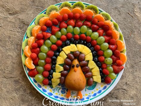 How To Make Tami’s Fruit Turkey Tray! Fruit Salad Ideas, Turkey Fruit Platter, Turkey Fruit, Thanksgiving Fruit Salad, Nutmeg Notebook, Thanksgiving Veggies, Fruit Turkey, Thanksgiving Fruit, Vegan Turkey