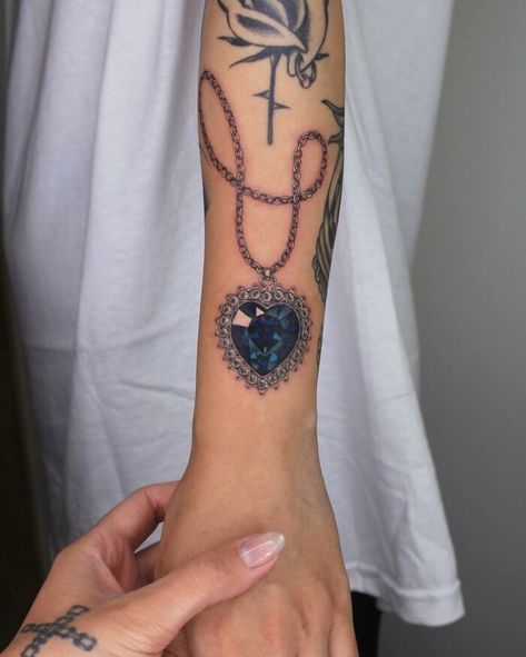 Jewelry Tattoo Designs, Gem Tattoo, Jewel Tattoo, Diamond Tattoos, 3d Tattoos, Jewelry Tattoo, Tattoo Videos, Realism Tattoo, About Tattoo