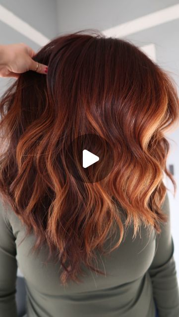 Tampa Hairstylist / Balayage Specialist 🎨 on Instagram: "Ever wonder what a partial balayage could do to your copper/red hair? Here you have it 😍 Some bright warm pops to add dimension to this lovely mane🧡   #trendinghair2024 #hairstylesofinstagram #hairstyles2024 #springhair #springhaircolor #copperhair #balayageartists #copperbalayage #redbalayage #dimensionalcopper #dimensionalred #dimensionalcolor #tampafl #tampasalon #tampahairstylist #alexmercedeshair #trendinghair #redkencolor #behindthechair" Medium Length Copper Balayage, Red Copper Hair Color Balayage, Red Head Balayage, Balayage Copper Hair, Copper Hair On Latinas, Warm Copper Balayage, Copper Hair Balayage, Cooper Balayage Brunettes, Dimensional Copper Hair