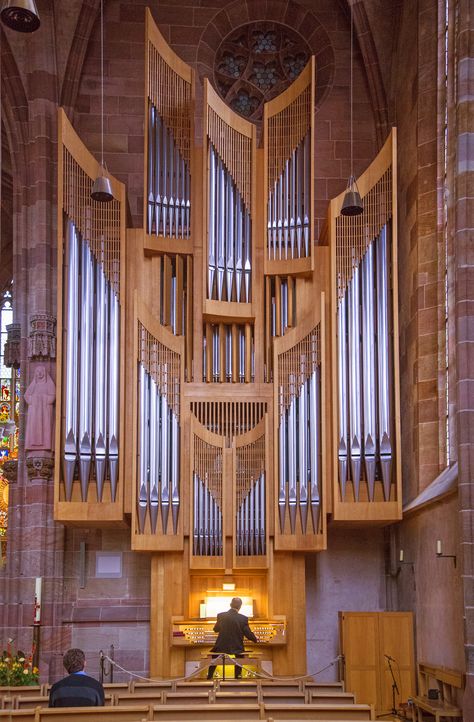 https://flic.kr/p/f76jwS | Frauenkirche in Nuremberg | The Klais pipe organ in the Church of Our Lady in Germany. Organ Musical Instrument, Organ Instrument, Homemade Instruments, Nuremberg Germany, Organ Music, Pipe Organ, Thanksgiving Inspiration, Church Music, Easy Guitar