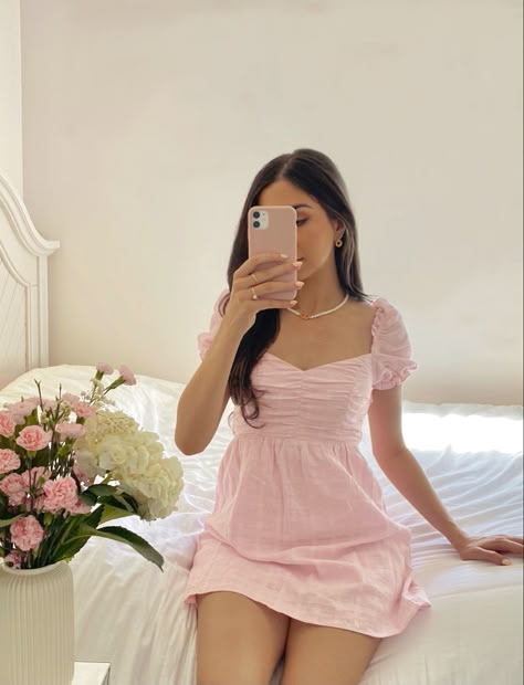 Cute Pink Dress Girly, Pink Glam Aesthetic Outfits, Trendy Pink Outfits, Pink Summer Dress Aesthetic, Pink Outfit For Birthday, Cute Pink Outfit Ideas, Outfits Vestido Rosa, Girly Aesthetic Pictures, Pink Feminine Outfits