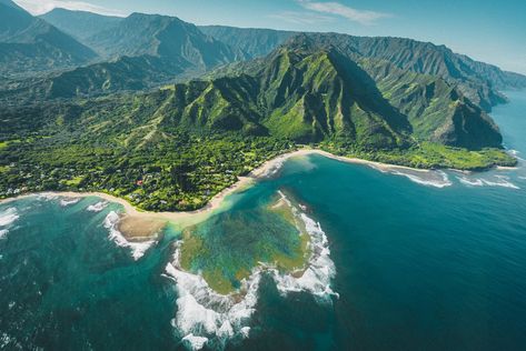 Moving to Hawaii in 2023 | The Ultimate Predarture Guide Move To Hawaii, Tropical Honeymoon Destinations, Hawaii Guide, Cheapest Places To Live, Tropical Honeymoon, Moving To Hawaii, Hawaii Travel Guide, Hanalei Bay, Honeymoon Planning