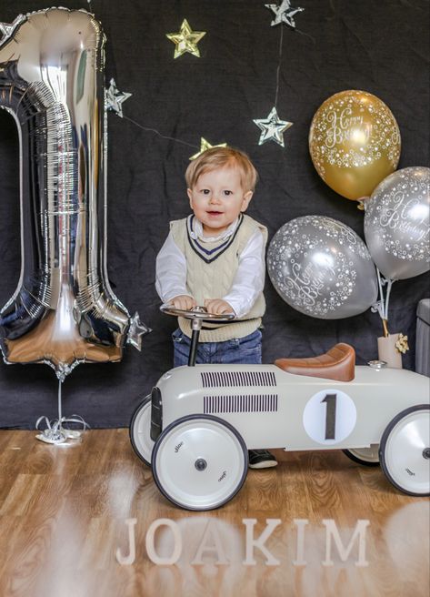 11 Month Photoshoot, Vilac Car, Car Photoshoot Ideas, Car Photoshoot, Smash Cake Boy, Boy Car, Toddler Photography, Smash The Cake, How To Drive