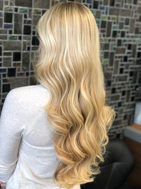 Blonde Golden Highlights, Yellow Blonde Hair Balayage, Blonde Hair Yellow, Yellowish Blonde Hair, Yellow Blonde Highlights, Yellow Blonde Balayage, Blonde Hair Yellow Dress, Yellow Golden Blonde Hair, Light Golden Blonde Hair