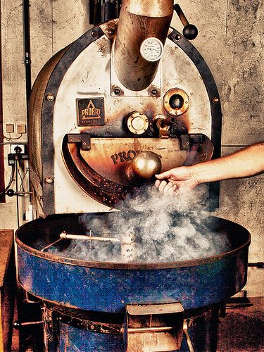 Coffee Roasting Roasting Coffee Beans, Roasting Coffee, Coffee Poster, Coffee Photography, Coffee Design, Cold Brew Coffee, Coffee And Books, Coffee Cafe, Vanuatu