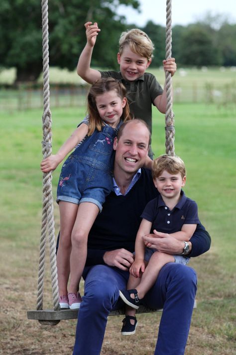 The Duke and Duchess of Cambridge on Twitter: "The Duke and Duchess of Cambridge are very pleased to share a new picture of The Duke with Prince George, Princess Charlotte and Prince Louis ahead of The Duke’s birthday tomorrow.  The picture was taken earlier this month by The Duchess.… https://t.co/yhWQAvv7jG" Duke And Duchess Of Cambridge, Poppy Cupcakes, Prince William Birthday, Prins Philip, Vévodkyně Kate, Principe William Y Kate, Prinz George, Anmer Hall, Kate Und William