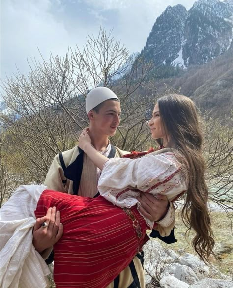 Albanian Wedding, Albanian Eagle, Albanian Clothing, Madison Beer Outfits, Baby Milestones Pictures, Albanian Culture, My Culture, Cute Family, Macedonia