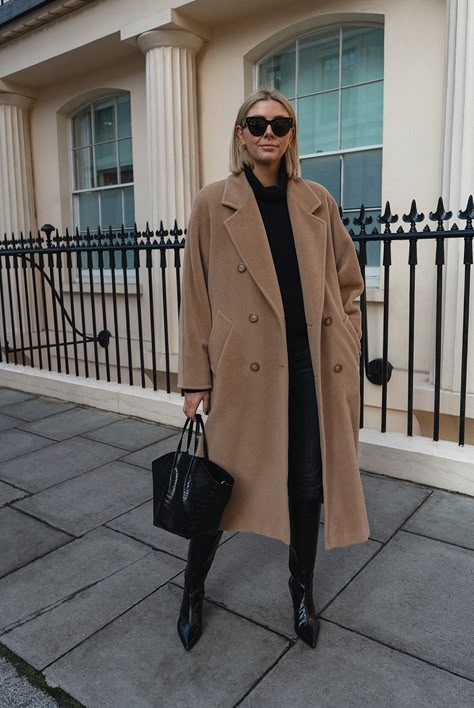 Emma Hill style. Vintage MaxMara 101801 icon camel coat, Celine baby audrey sunglasses, Emma Hill Style, Long Camel Coat Outfits, Camel Coat Outfit Winter Style, Oversized Coat Outfit, Oversized Camel Coat, Long Camel Coat, Emma Hill, Camel Coat Outfit, Max Mara Coat