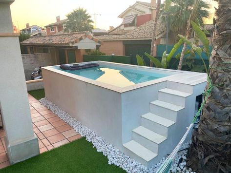 Tank Pool, Jacuzzi Outdoor, Backyard Pool Landscaping, Small Pools, Swimming Pools Backyard, Small Places, Pool Landscaping, Backyard Pool, Backyard Patio