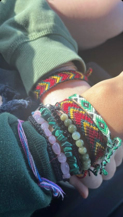 Lots Of Bracelets Aesthetic, Friendship Bands Aesthetic, Multiple Bracelets Aesthetic, Woven Bracelets Aesthetic, Friendship Bracelet Stack Ideas, Wrist Full Of Bracelets, String Bracelets With Beads, Lots Of Bracelets On Wrist, Skater Bracelets