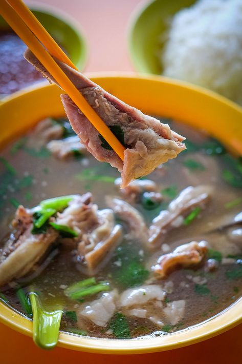 chai chuan tou mutton soup ribs Mutton Soup, Mutton Recipes, Asian Food, Thai Red Curry, Asian Recipes, Soup Recipes, Stew, Snack Recipes, Snacks